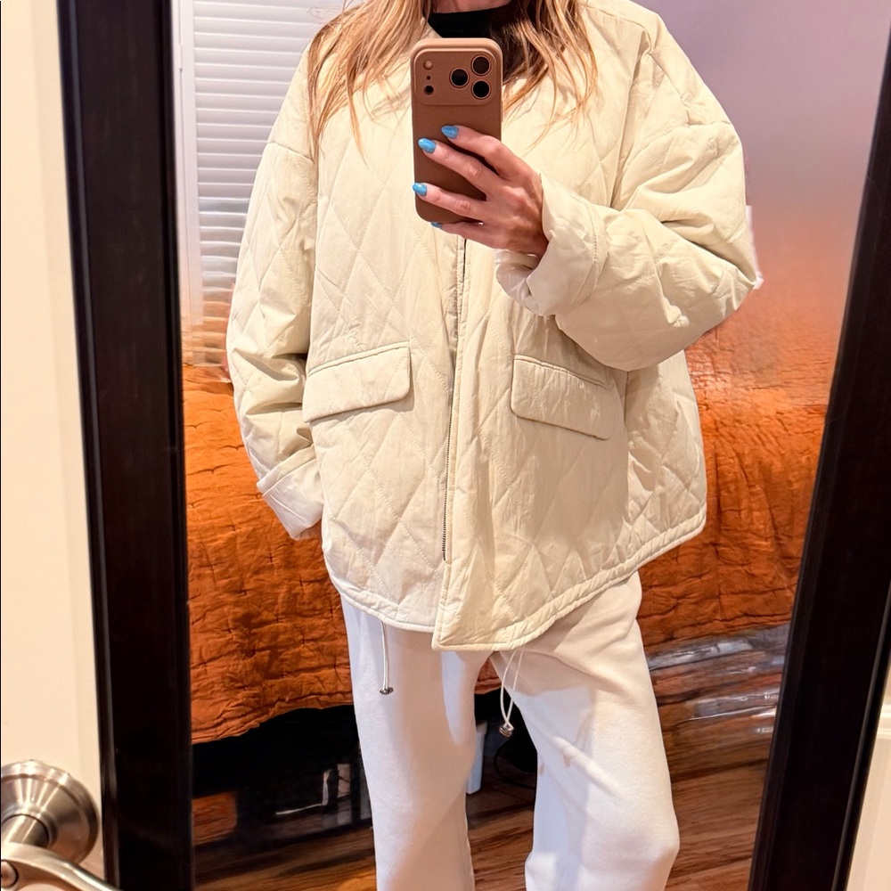 MOD REF Cream Quilted Jacket - Size Small